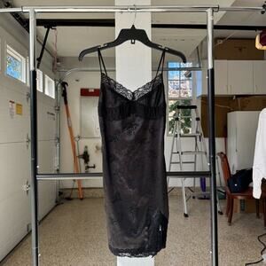 Motel Slip Dress Women’s XS Black Floral Lace Trim Satin V Neck Spaghetti Strap